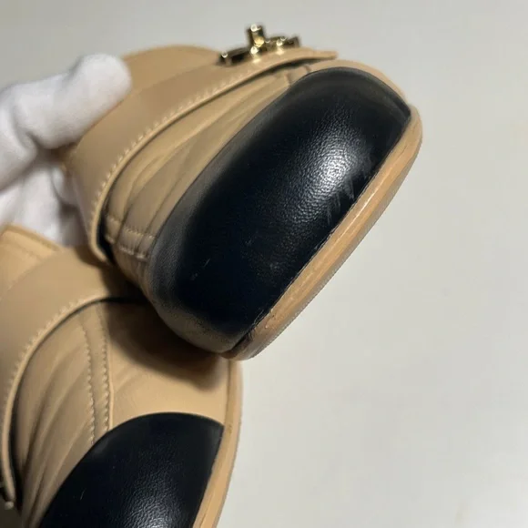 CHANEL Beige Leather Loafers with Black Cap Toe and Gold CC - Picture 4 of 16